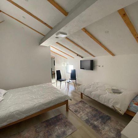 Yugoslavija 2 Centar Appartement Aleksandrovac Buitenkant foto