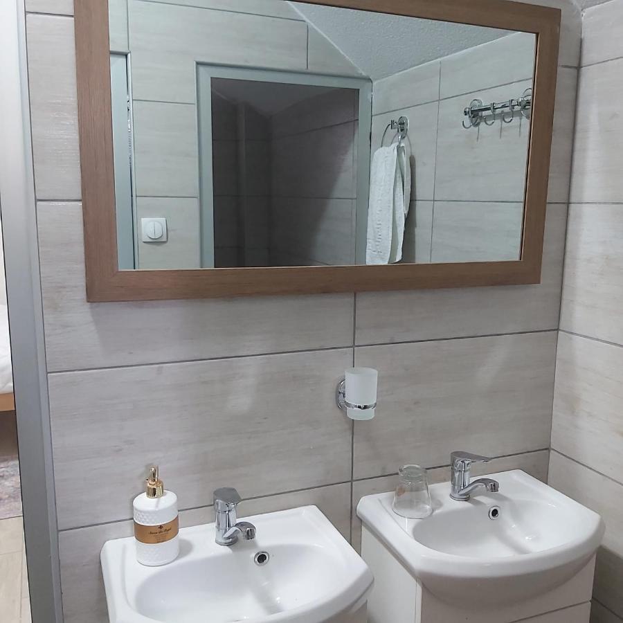 Yugoslavija 2 Centar Appartement Aleksandrovac Buitenkant foto